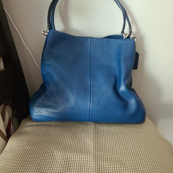 Coach Blue Pebbled Leather Bag - Picture 6 of 10
